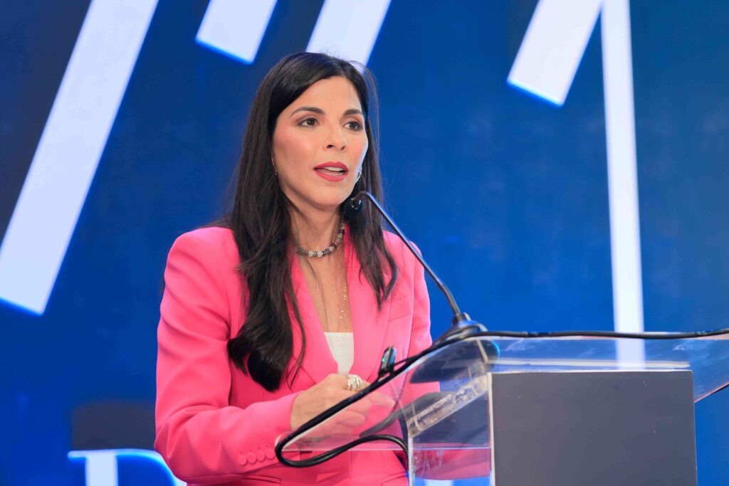Rainieri planteó un modelo de turismo de lujo responsable basado en desarrollo territorial, sostenibilidad y alianzas público-privadas.