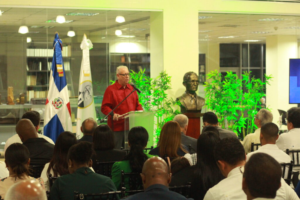 Fundación Juan Bosch publica nuevo libro sobre obra de Juan Bosch .