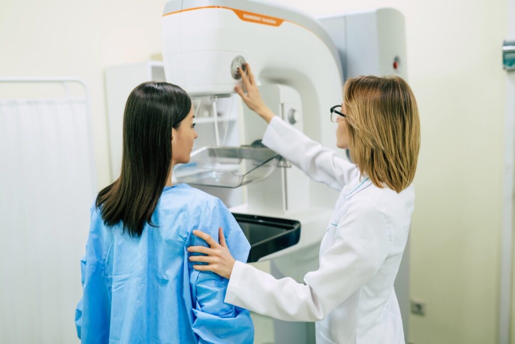 Detectar este cáncer en etapa temprano aumenta la esperanza de vida al menos 5 años en el 90% de los casos.