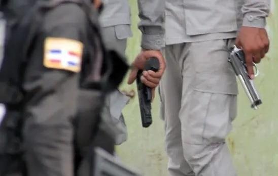 Agentes policiales.