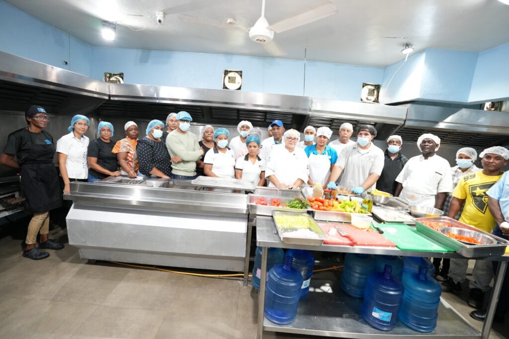 Esta iniciativa se extenderá a diversas partes del país, a través de 18 encuentros, con miras a seguir mejorando la alimentación que reciben más de dos millones de estudiantes del sistema público nacional.
