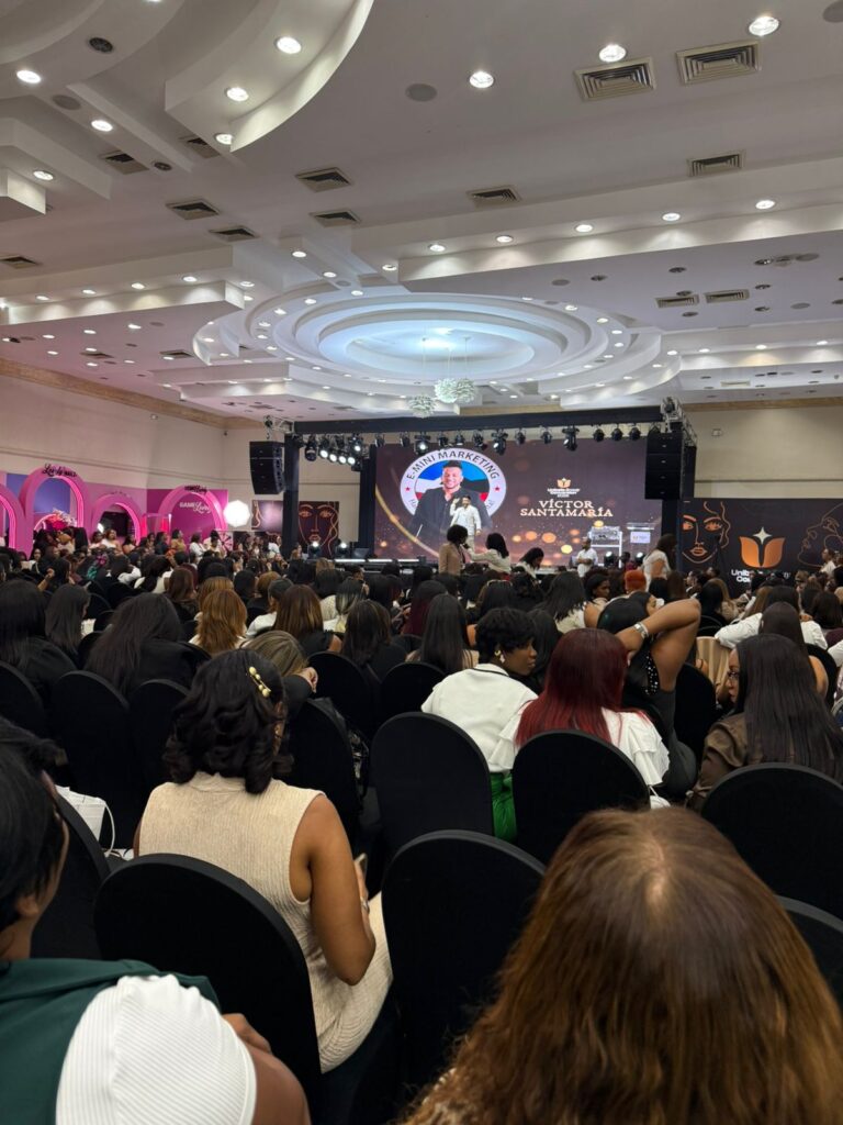 Durante la primera edición de la Unibella Beauty Convention 2025 se anunció el sometimiento del Instituto de Educación Superior Unibella ante el MESCyT.
