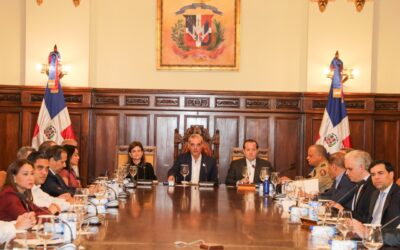 Este domingo Abinader y su gabinete agotarán una jornada de trabajo de día completo en el Palacio Nacional, orientada a elevar los niveles eficiencia, transparencia y participación social en las acciones priorizadas del Gobierno