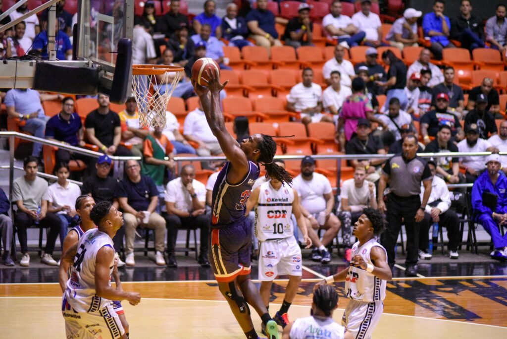 Torneo de Baloncesto de Santiago.
