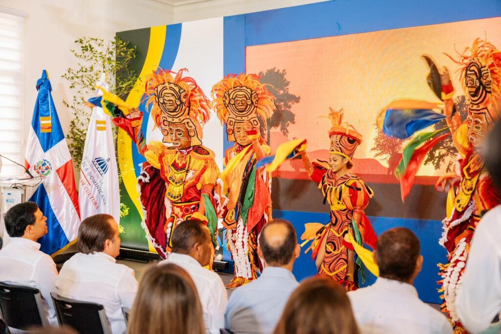 Se celebrará el domingo 15 de marzo en el malecón de Santo Domingo. Mariano Hernández y Zoila Luna serán el rey y la reina del carnaval.