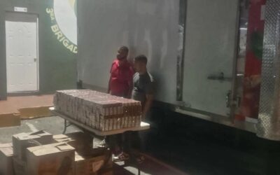 El contrabando fue encontrando oculto en cajas de productos comestibles a bordo de un camión.