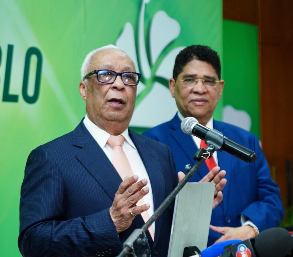 Daniel Toribio, Dirigente de la Fuerza del Pueblo.