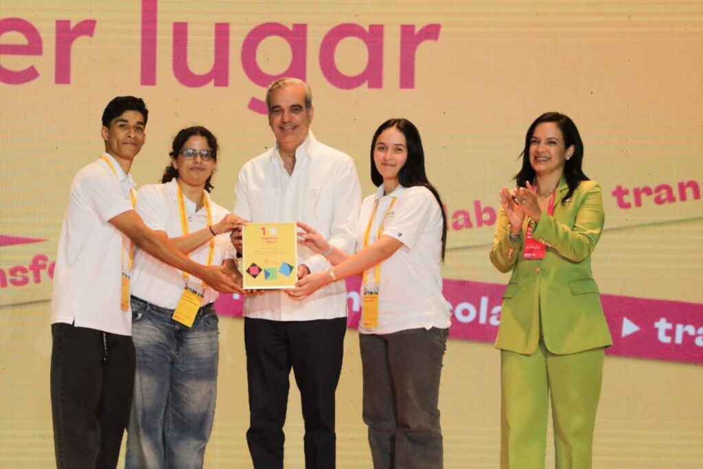 El evento consolidó un movimiento ciudadano de innovación abierta con 558 propuestas y más de 11,000 participantes, alineado a la visión Meta RD 2036