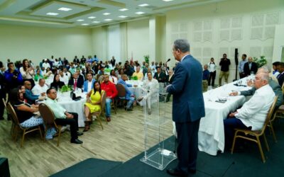 El líder político continuará este fin de semana el proceso de juramentación y fortalecimiento de las estructuras de la Fuerza del Pueblo en Santiago.
