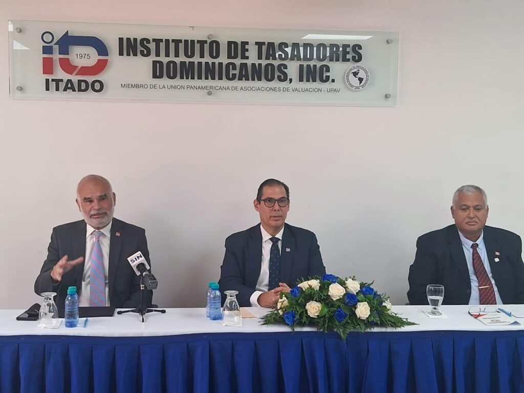 Tasadores reciben Certificación Iberoamericana de Expertos en Valuación.
