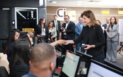 La vicepresidenta describió el nuevo proceso de cedulación como un avance institucional que fortalece la identidad y la confianza ciudadana.