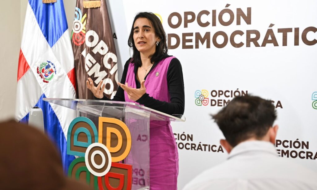 La excandidata presidencial exhortó a las autoridades decir la verdad sobre qué hay detrás de la contaminación de la presa