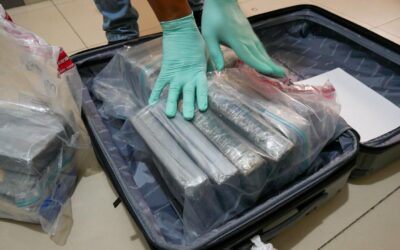 El individuo sería parte de una estructura criminal que recluta mulas para enviar drogas a Estados Unidos, Europa y Canadá
