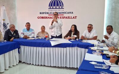 La Dirección de Infraestructura Escolar realizó una Mesa de Trabajo con autoridades locales, contratistas y representantes de la ADP en Moca, para agilizar los trabajos