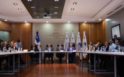 La medida se sustenta en la Ley 126-02 sobre Comercio Electrónico, Documentos y Firmas Digitales, que reconoce la firma digital como un mecanismo seguro que valida la integridad y autenticidad de los documentos electrónicos.