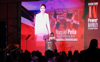 La vicepresidenta participó en la apertura del Mercado Power Women Summit 2026, organizado por la revista Mercado.