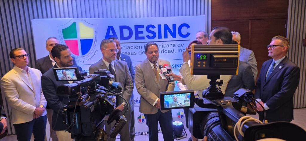 El sector formalizado y agrupado en Adesinc genera más de 62 mil empleos, pero enfrenta competencia desleal, por lo que el gremio pide un marco regulatorio para frenar la evasión y la fortalecer institucionalidad.
