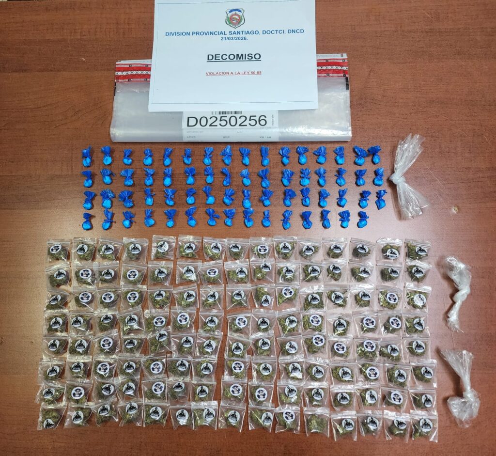 Se arrestaron 3, 821 personas y se confiscaron 37 armas de fuego, 24 vehículos, 153 radios de comunicación, 655 balanzas y otras evidencias