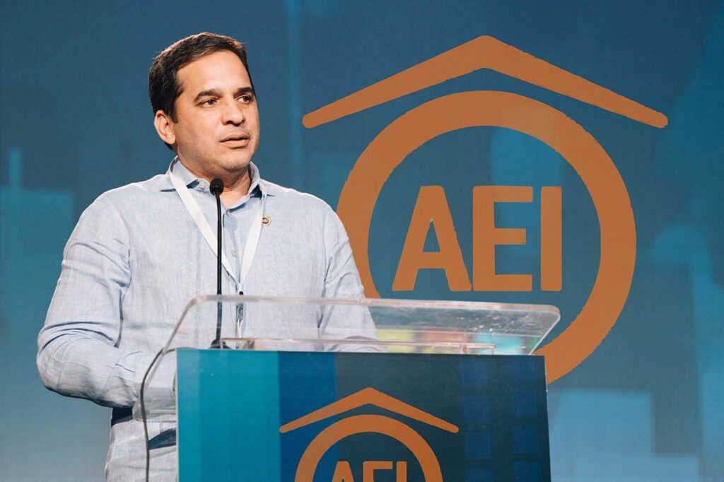 Alberto Bogaert, presidente de la AEI.