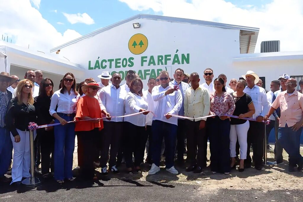 Ganaderos de Las Matas de Farfán inician camino de industrialización.