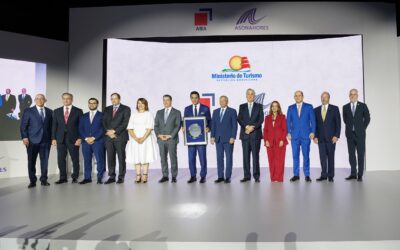 Representantes de ambos sectores participaron en el foro “Capital, Confianza y Crecimiento: Banca y Turismo”, que llevaron a cabo Asonahores y la ABA, en el Hotel El Embajador.