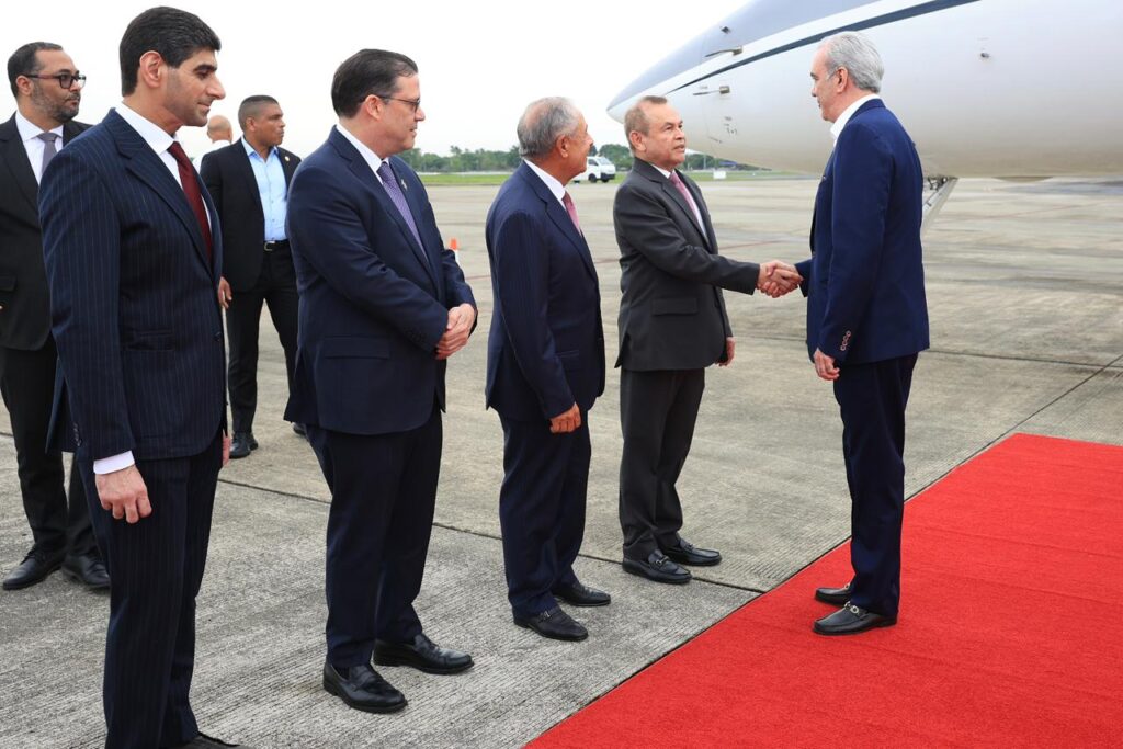 Agotará amplia agenda de reuniones estratégicas orientadas a continuar atrayendo inversiones hacia la República Dominicana, especialmente en sectores vinculados a logística, manufactura y zonas francas especializadas