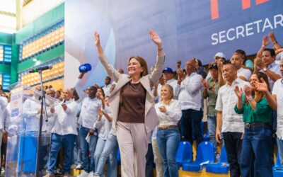 •La secretaria general del PRM continúa recorrido nacional de rendición de cuentas; reúne en La Romana a dirigentes y militantes de toda la región Este