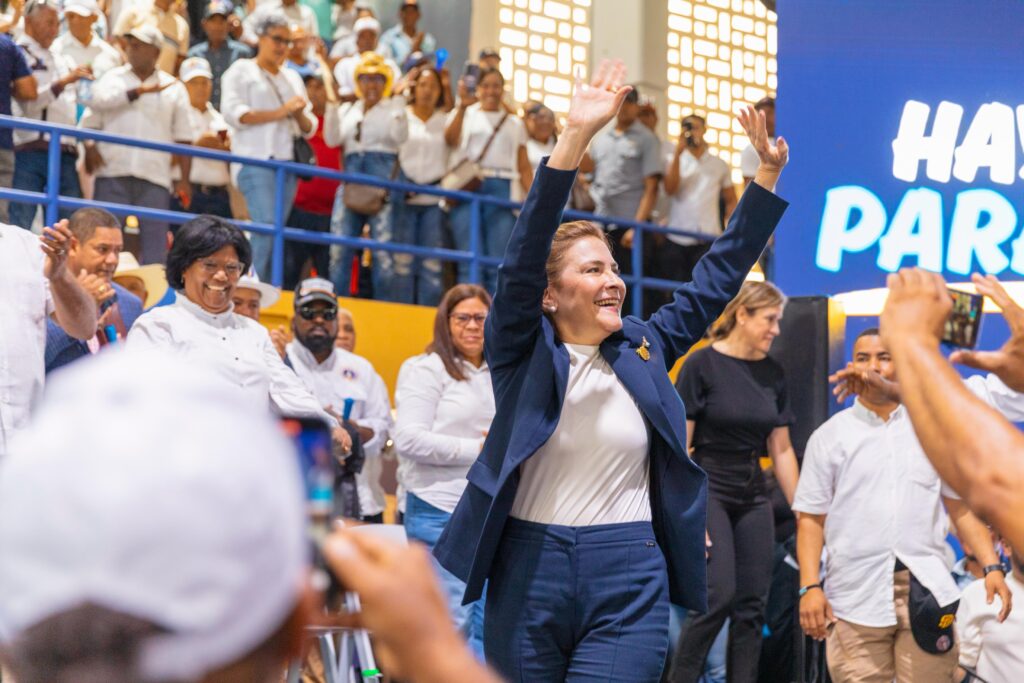 La secretaria general del PRM continúa recorrido nacional de rendición de cuentas; reúne en Barahona a dirigentes y militantes de toda la región Sur y asegura este zona trdejará de ser promesa para convertirse en realidad