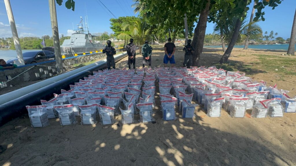 La operación de seguimiento, vigilancia e interdicción por aire, mar y tierra se ejecutó al Sur de las costas de Santo Domingo
