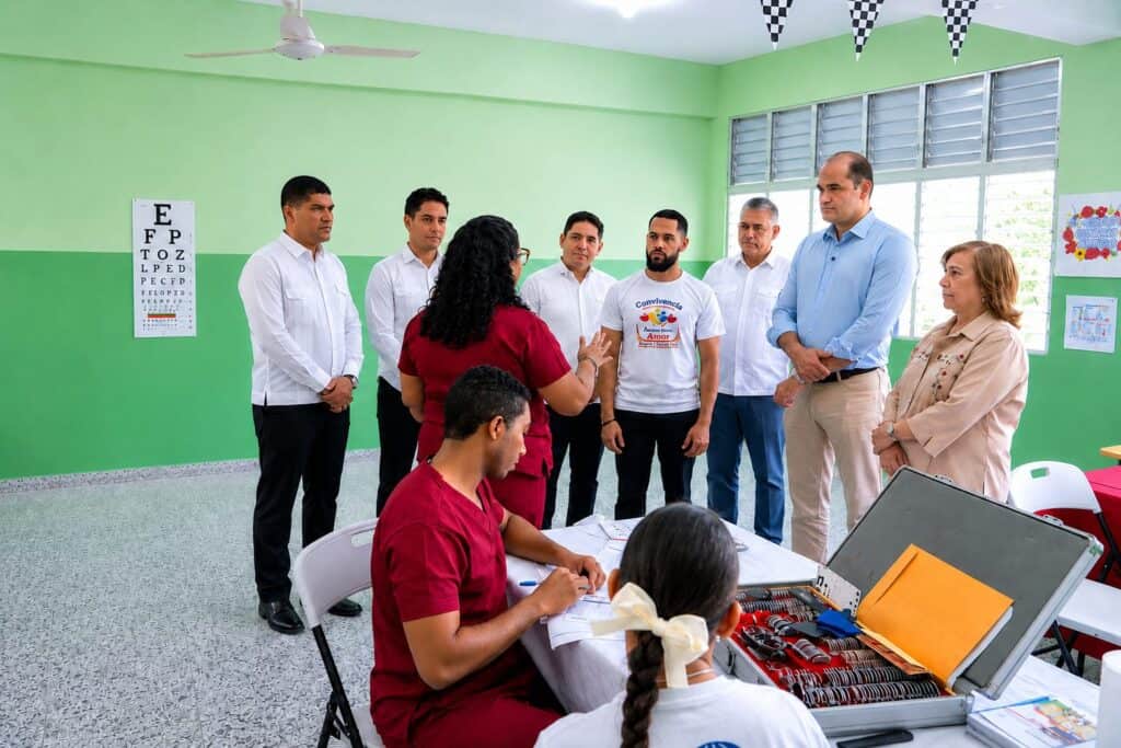 La iniciativa incluyó servicios especializados en salud visual, auditiva, bucal y preventiva