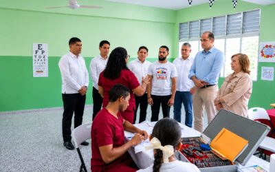 La iniciativa incluyó servicios especializados en salud visual, auditiva, bucal y preventiva