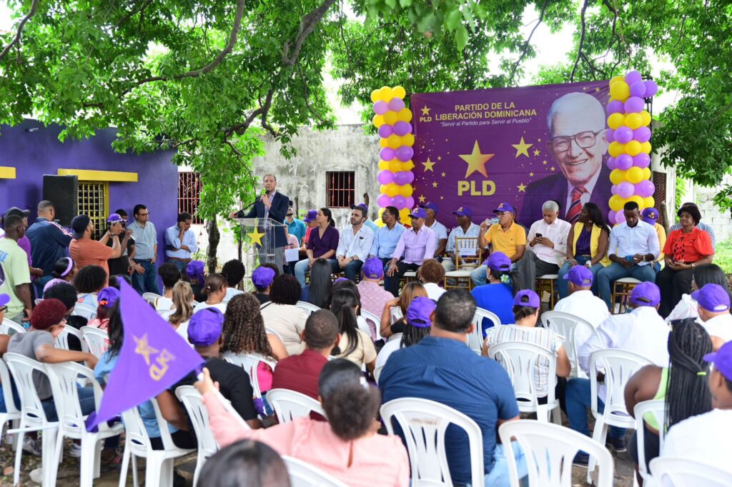 Johnny Pujols en San Cristóbal