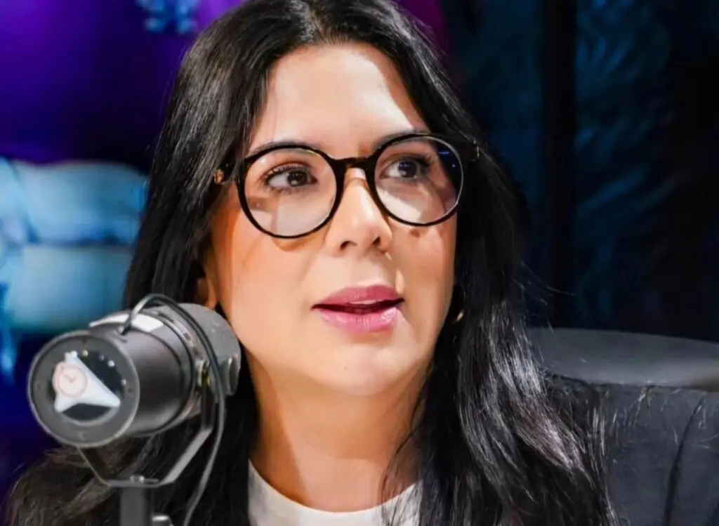 Kenia Lora