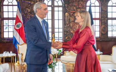 Luis Abinader y Laura Fernández Delgado