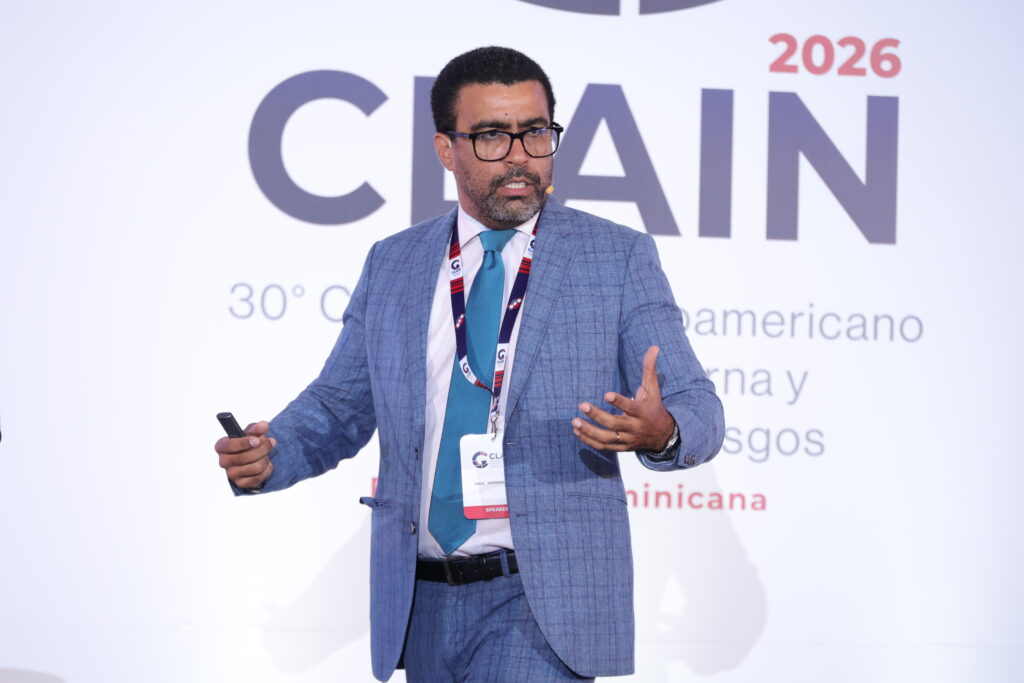 El doctor en Economía Raúl Hernández analizó el impacto económico y financiero de la coyuntura internacional en Latinoamérica, como parte de su conferencia magistral en el Congreso CLAIN 2026, evento organizado por la ABA y FELABAN.