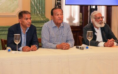 El ministro de Industria, Comercio y MiPymes, Eduardo Sanz Lovatón informa que, para sostener estas medidas, se estima una inversión adicional cercana a los RD$800 millones de pesos, con el propósito de proteger la economía de las familias dominicanas y mantener la estabilidad del servicio de transporte a nivel nacional
