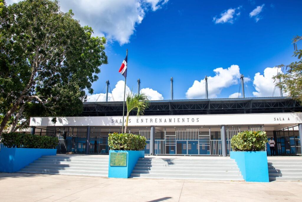 Los remozamientos incluyen los salones de combate para boxeo, lucha, taekwondo y judo, así como oficinas de federaciones, clubes y cafeterías