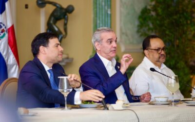 Presidente propone celebrar la Semana del Merengue, promoverán artistas dominicanos en embajadas y consulados