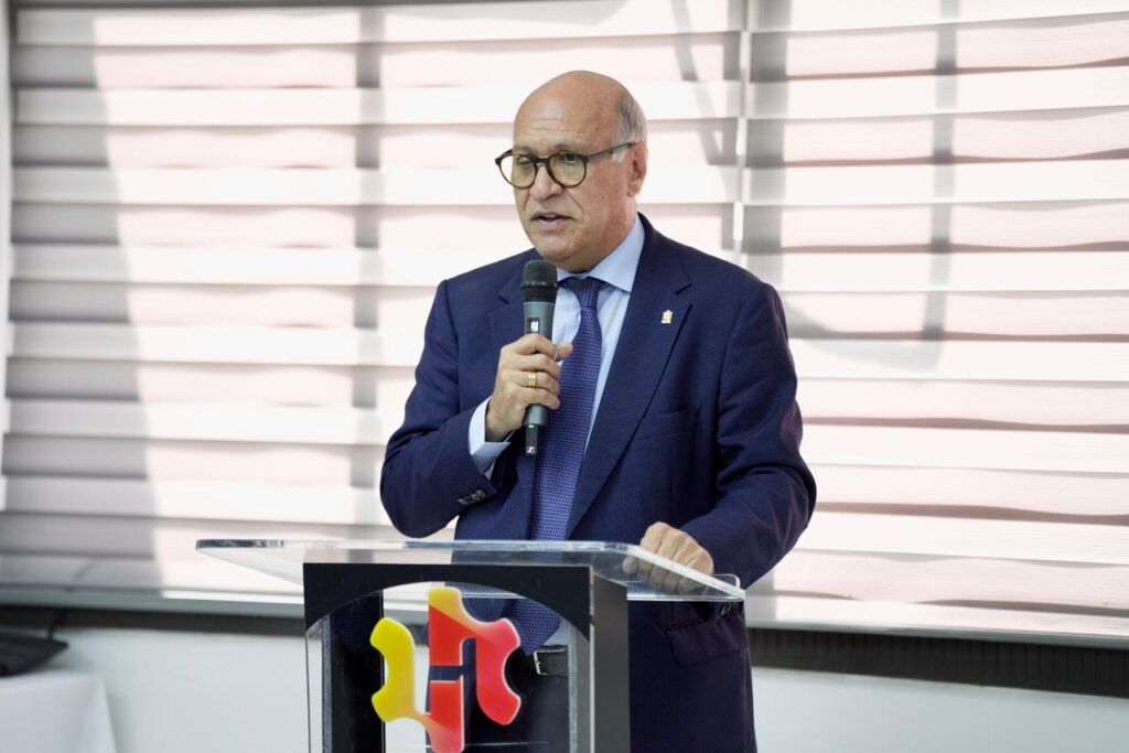 Ángelo Viro en rueda de prensa