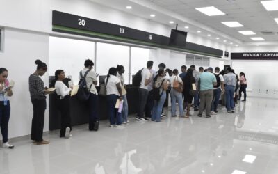Abel Capellán afirmó que la validación de expedientes fortalece el sistema y asegura el respaldo del Estado a los universitarios que cumplen con los requisitos académicos.