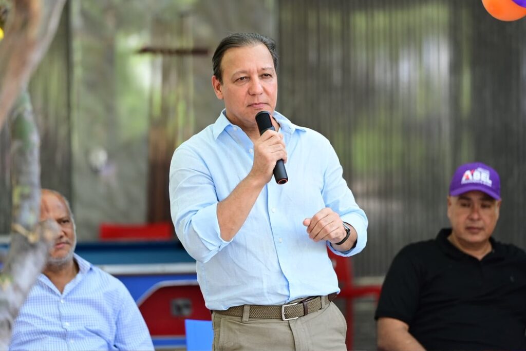 Advierte que la ciudadanía no puede equivocarse rumbo al 2028 e instó a dirigentes y simpatizantes, a trabajar para salir de una vez por todas del problema que representan para el país las tres letras del PRM