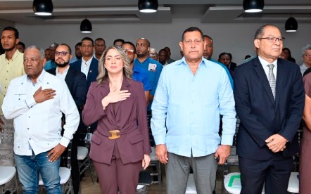 La Federación Dominicana de Municipios incorpora al liderazgo del sector municipalista a la estrategia nacional que busca escuchar a hombres de todo el país para fortalecer la prevención de la violencia contra las mujeres.