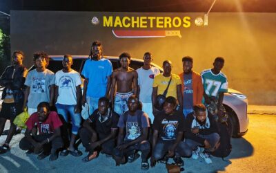 En una de las intervenciones fue ocupada una jeepeta utilizada para transportar indocumentados, mientras que en otro operativo fue arrestado un hombre que guiaba a ocho extranjeros por los canales de Jicomé.
