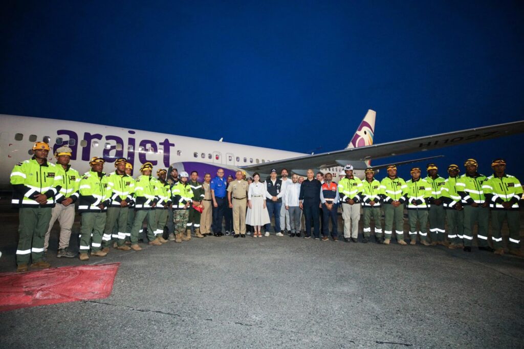 La vicepresidenta dio la bienvenida al equipo que representó al país en las labores de rescate y reafirmó el compromiso de RD con la solidaridad internacional.