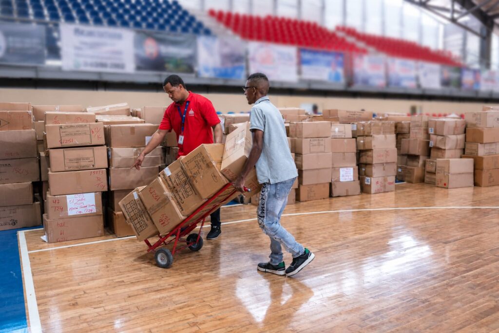 En la zona serán entregados 267,544 kits a igual cantidad de estudiantes, pertenecientes a 20 distritos escolares