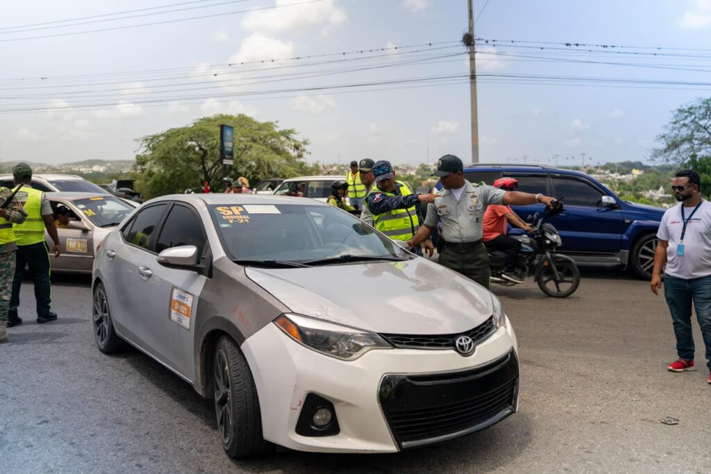 El operativo, realizado junto a la Policía Nacional, la DIGESETT y la Alcaldía de Santiago, incluyó la inspección de 180 unidades del transporte público.