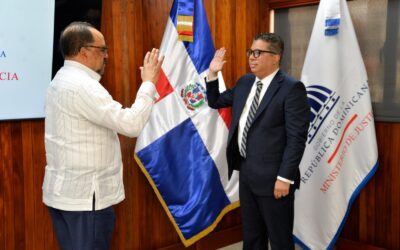 Ministro de Justicia juramenta a Jorge Herasme Rivas
