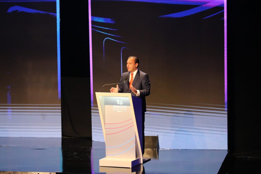 Afirma que institucionalizar esa práctica representa un paso positivo, siempre que prevalezcan la equidad, reglas transparentes y el respeto al ordenamiento electoral.