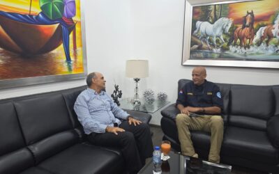 Director de la Defensa Civil Carlos Pulino y Erdwin Olivares director COE