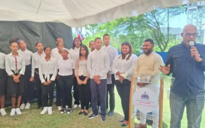 Las iniciativas buscan fortalecer la formación tecnológica, el emprendimiento y la participación de los jóvenes en el desarrollo comunitario.